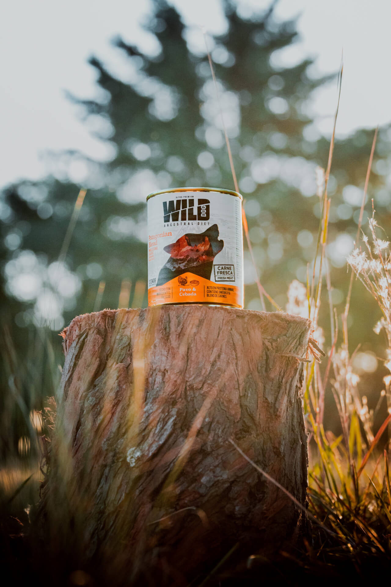 Wild: Alimentos Ultra Premium para perros y gatos con carne fresca y filosofía ancestral